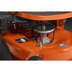    Husqvarna TC 242T.