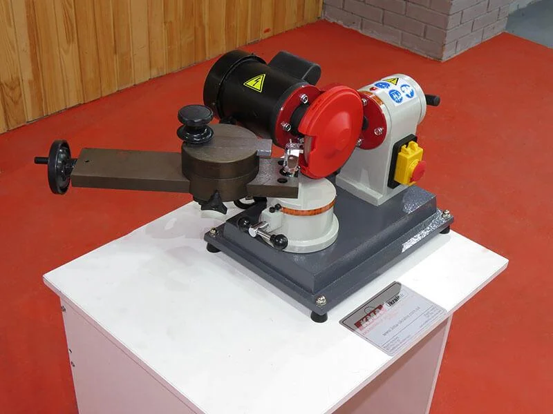 Заточной станок для дискових пилок CORMAK JMY8-70 (JMY8-70 / 230V).