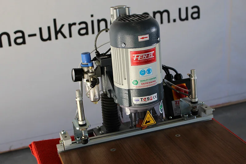Пневматичний свердлильний верстат для петель (змінна головка) FN 950 Plus (FN 950Plus).