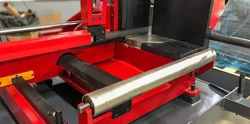 Напівавтоматична двоколонна стрічкова пилка по металу Karmetal KDG 460x800 DM (KDG 460x800 DM)