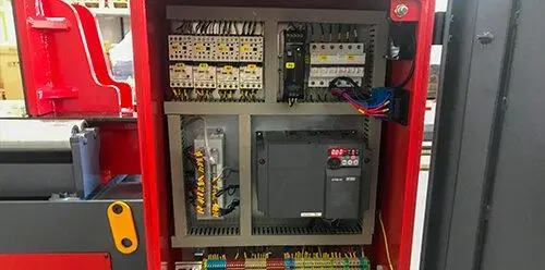 Полуавтоматическая ленточная пила по металлу Karmetal KSA 500x650 (KSA 500x650)