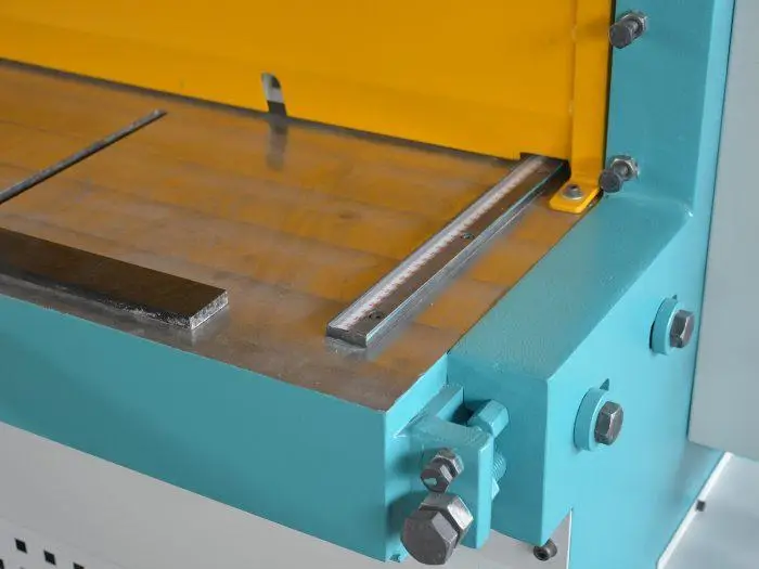 Гильотинные ножницы Ckemsa ERGM 1520 ? 2,0 мм (ERGM 1520 ? 2,0 мм)