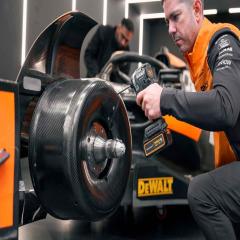       McLaren F1 TEAM LIMITED EDITION DeWALT DCK200MP2T (DCK200MP2T)