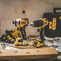      DeWALT DCK2062D2T (DCK2062D2T)