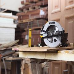 Пила дисковая сетевая DeWALT DWE560 (DWE560)