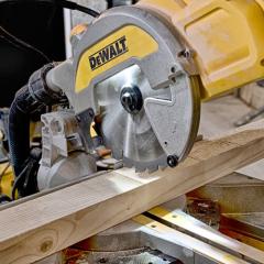    DeWALT DWS777 (DWS777)