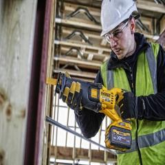    DeWALT DCS389N (DCS389N).