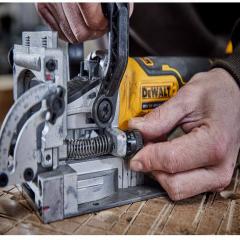    DeWALT DCW682N (DCW682N)