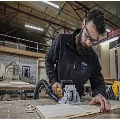    DeWALT DW682K (DW682K)