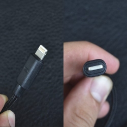 3  1 -  USB - MicroUSB / USB iPhone 5 / USB Type-C DOCA (22), 